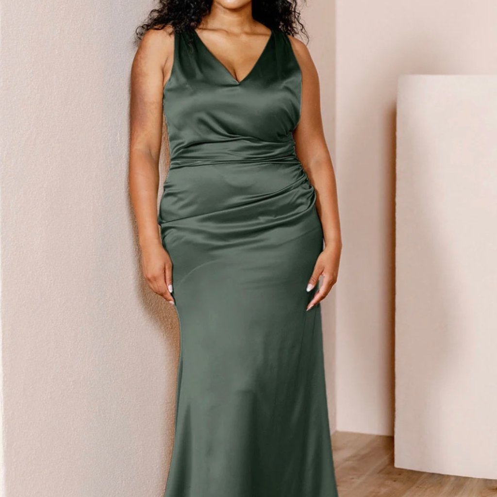 Revelry Dawson Dress In Satin Deep Olive Size 2 Petite *With Tags*